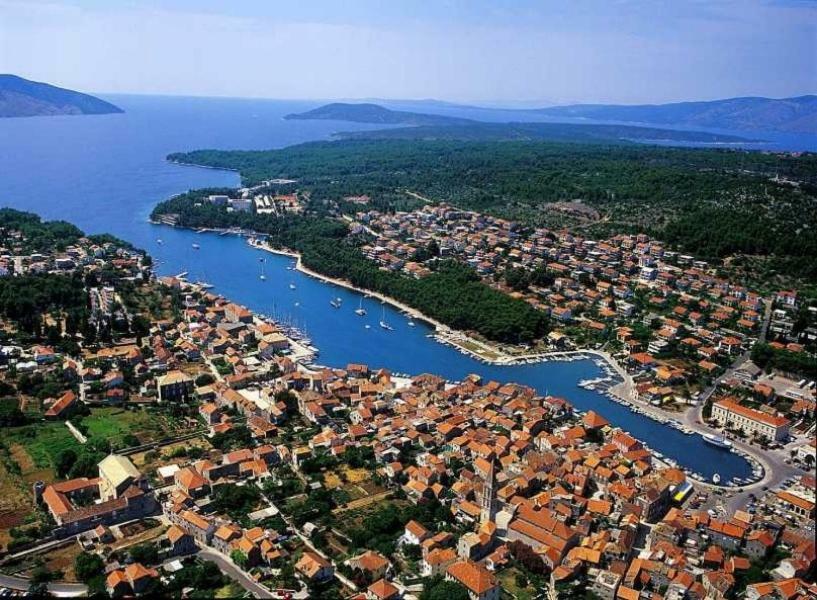Lupi Stari Grad (Hvar)